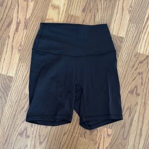 Lululemon Black Women's High-Waisted Shorts
